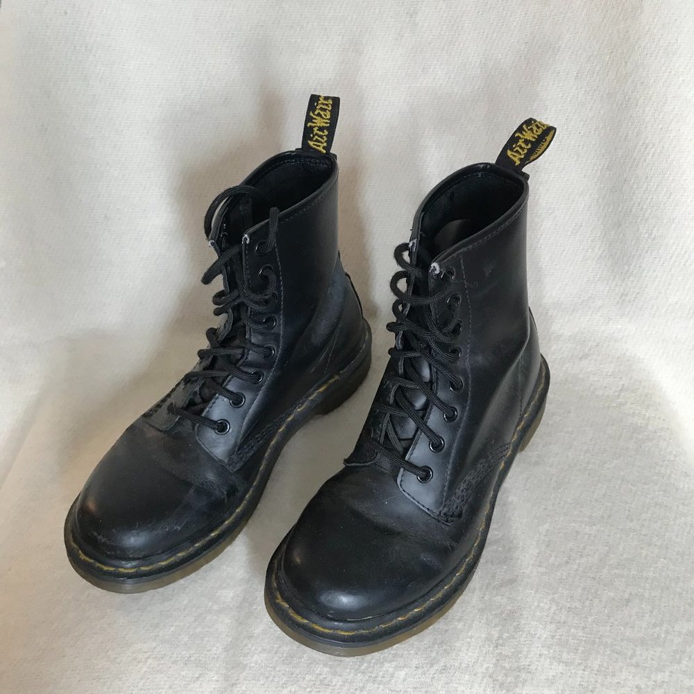 Women's Dr. Martens Boots - Black - Size 7